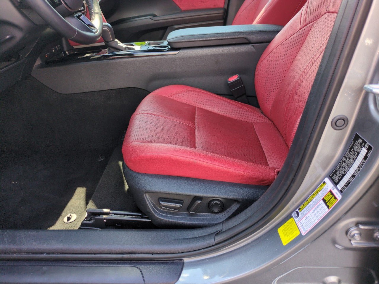 Used 2025 Toyota Camry XSE FWD image 13