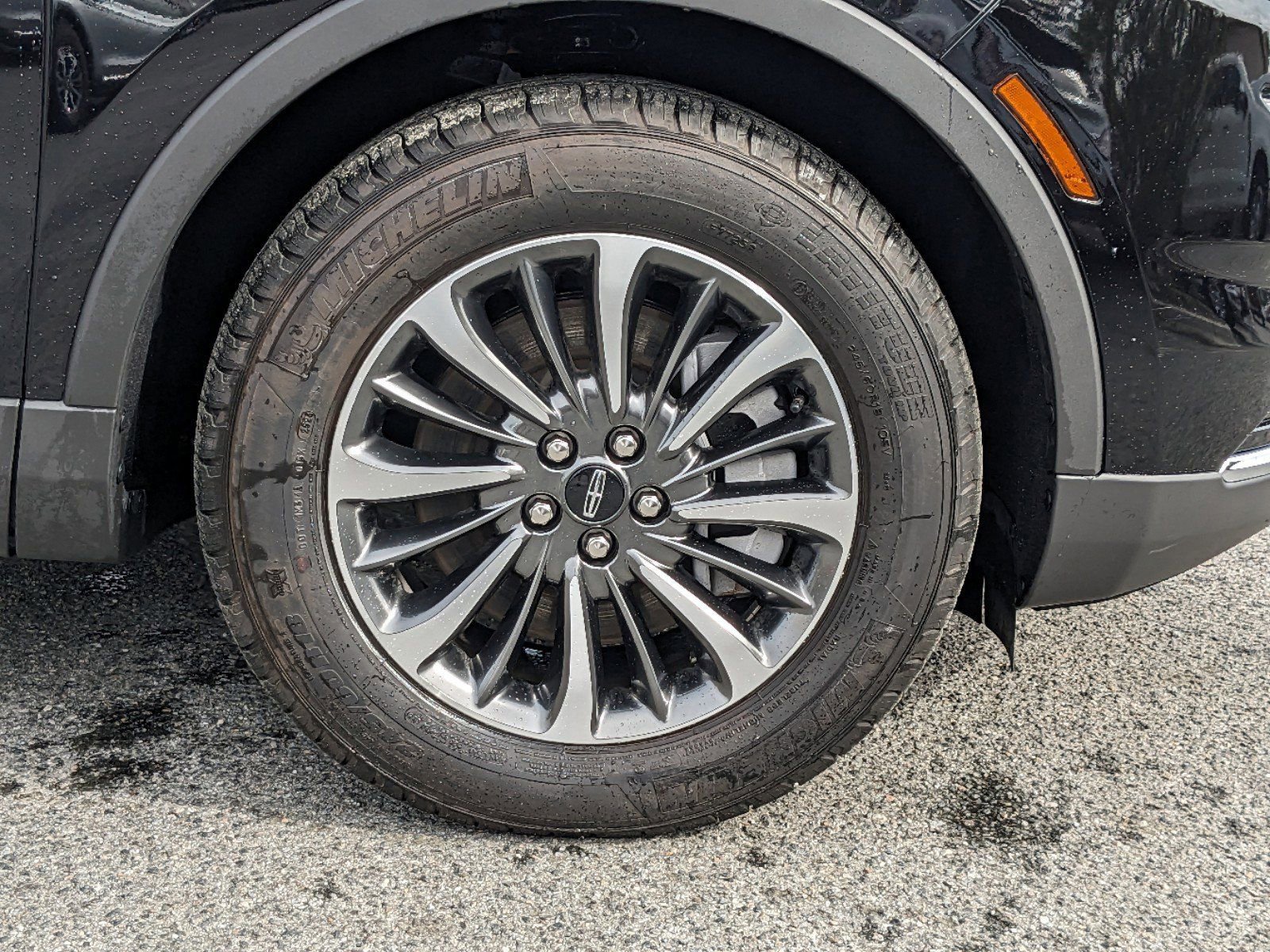 Certified 2023 Lincoln Nautilus AWD w/ Premium Package image 12