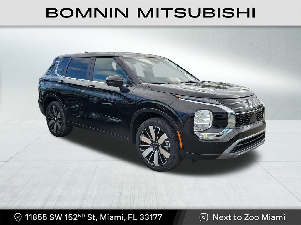 New 2025 Mitsubishi Outlander SE image 1