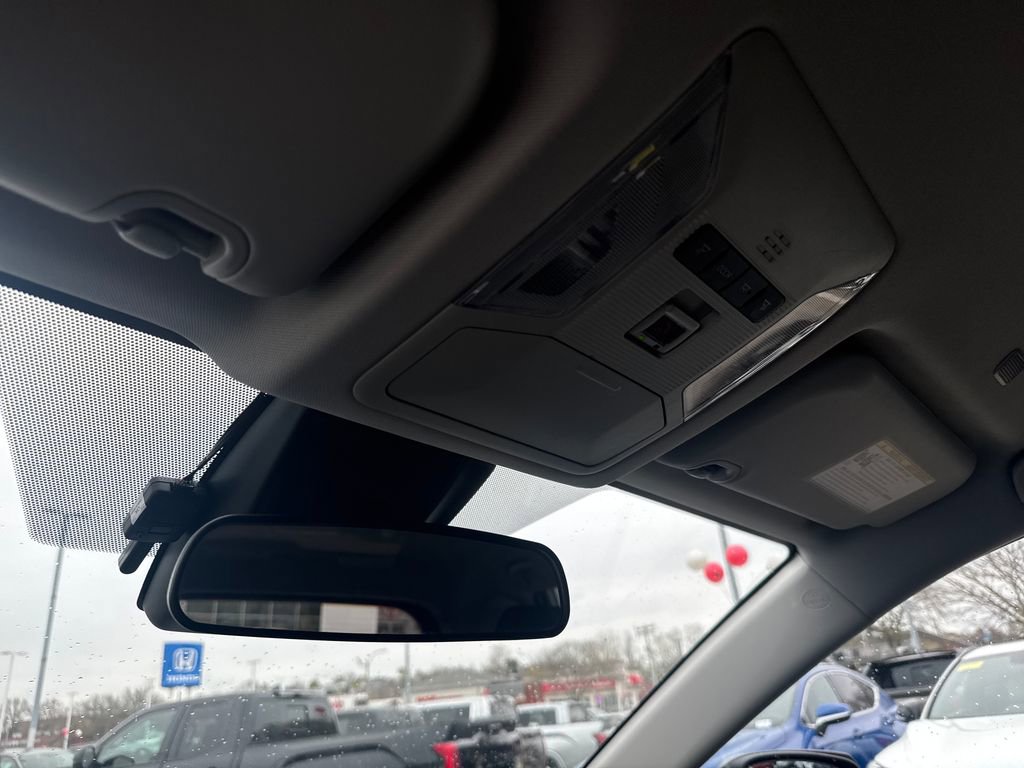 Used 2023 Toyota RAV4 LE AWD/4WD image 27