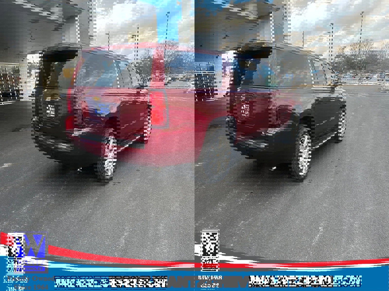 Used 2017 Chevrolet Suburban Premier image 6