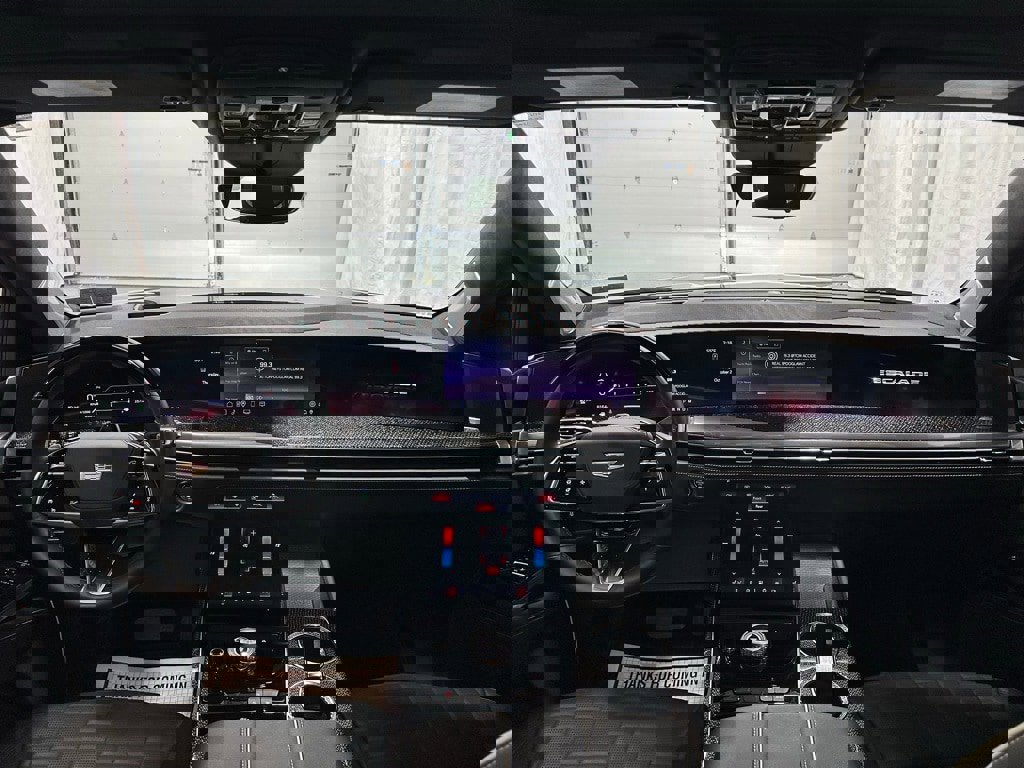 Used 2025 Cadillac Escalade V image 44