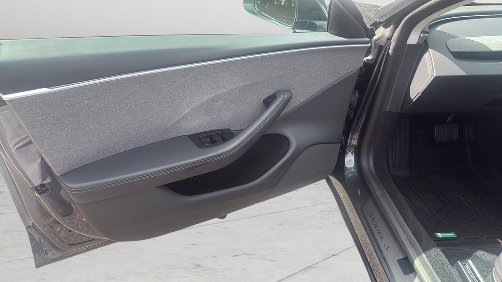 Used 2025 Tesla Model 3 Long Range RWD image 10