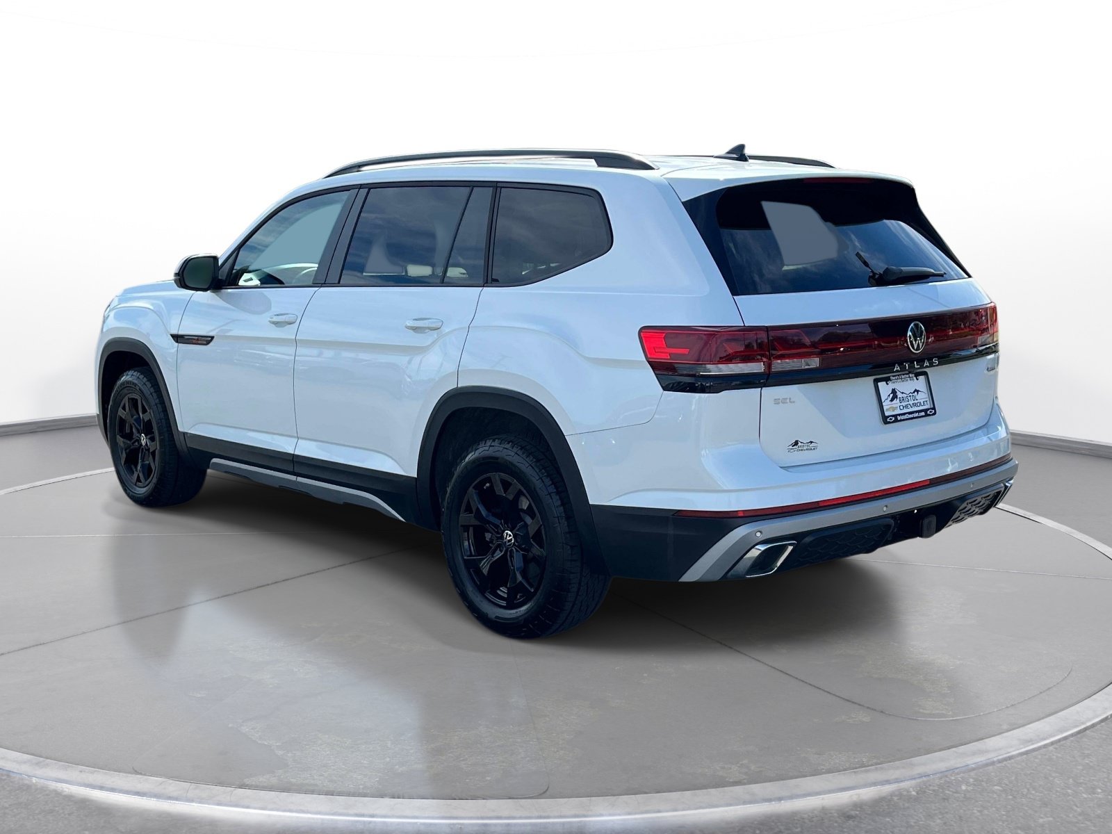 Used 2024 Volkswagen Atlas Peak Edition SEL AWD/4WD image 7