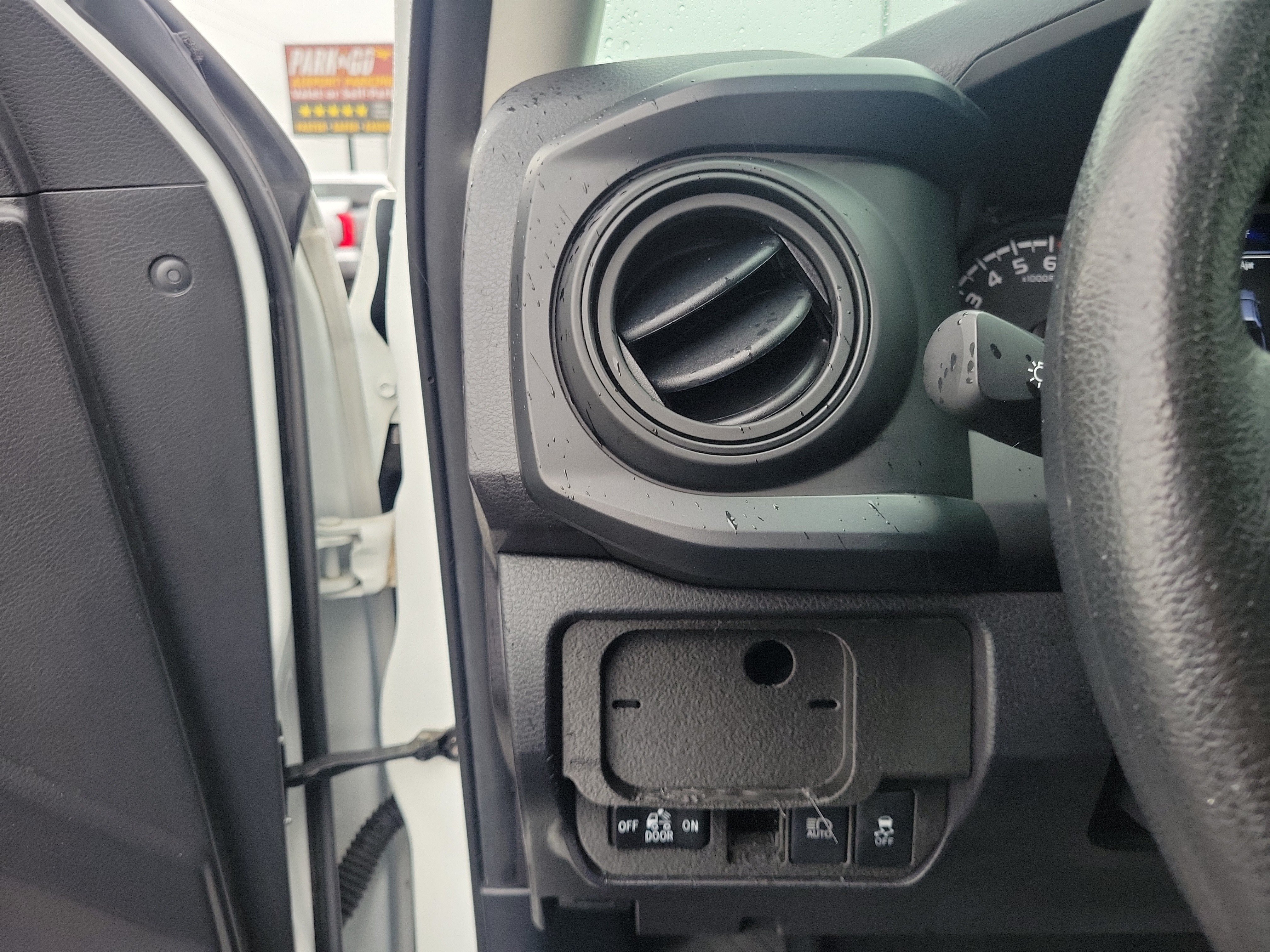 Used 2022 Toyota Tacoma SR AWD/4WD image 20