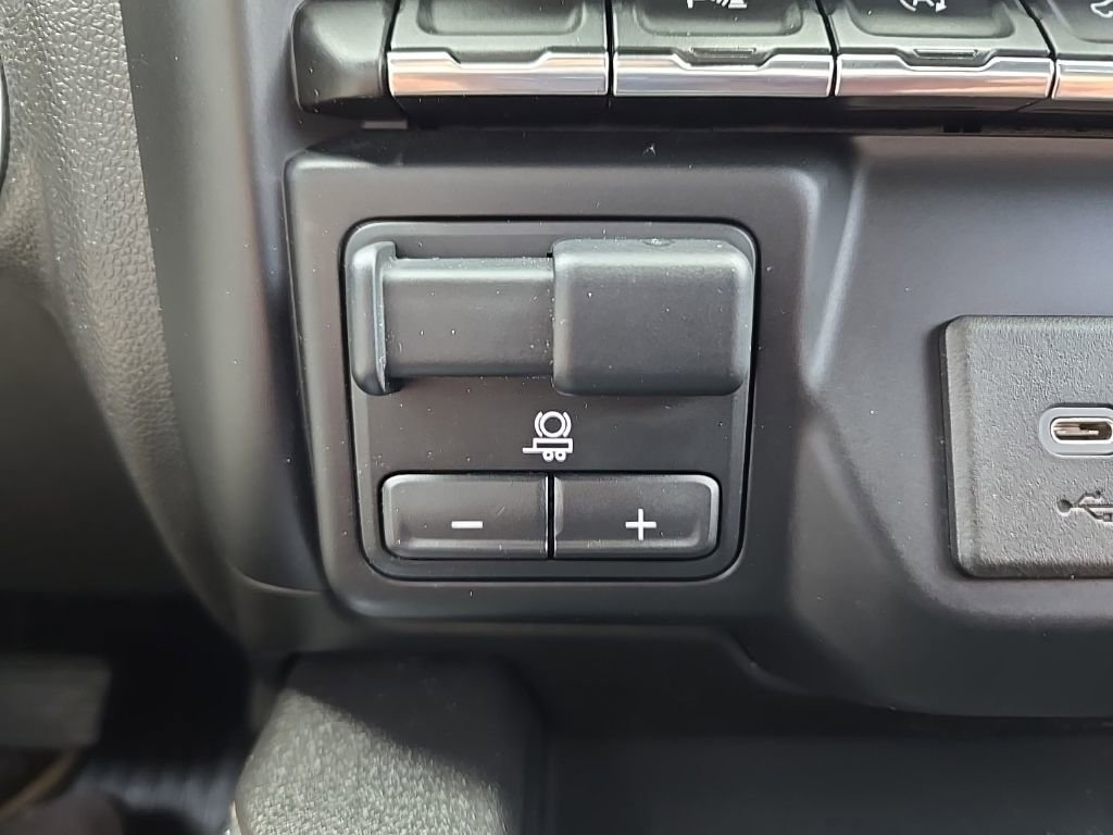 Used 2020 GMC Sierra 1500 AT4 w/ AT4 Premium Package AWD/4WD image 30