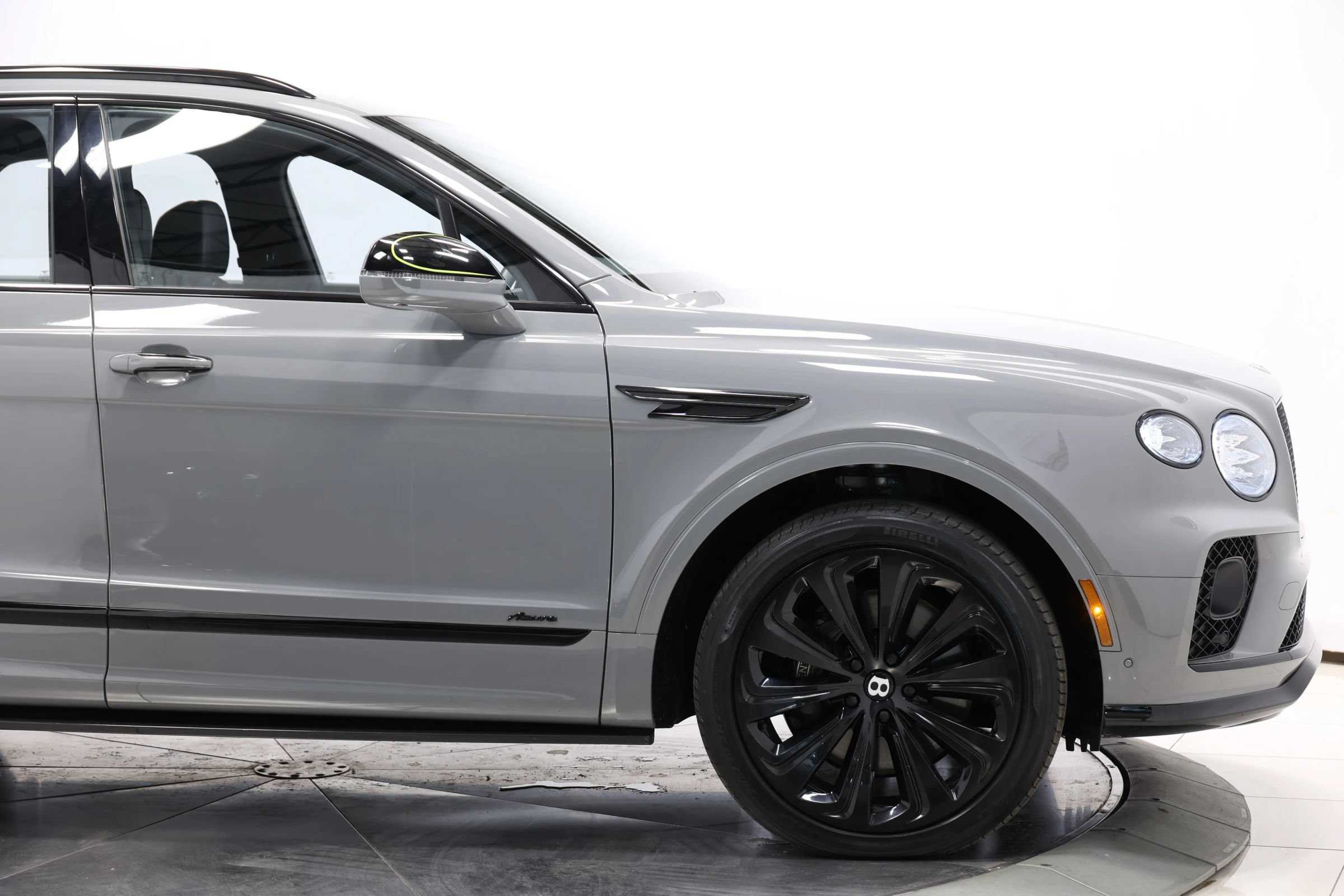 Used 2023 Bentley Bentayga AWD/4WD image 82