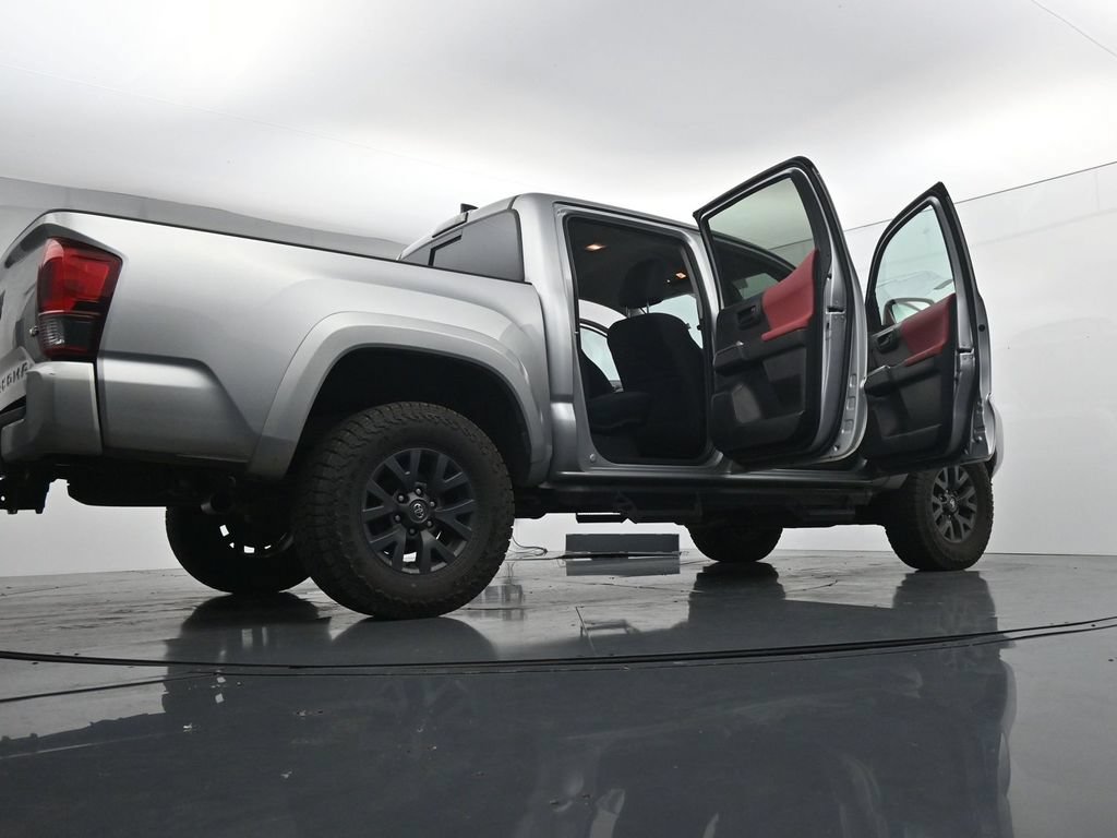Used 2023 Toyota Tacoma SR5 w/ Technology Package AWD/4WD image 29