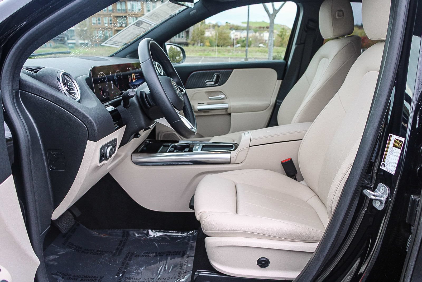 Used 2025 Mercedes-Benz GLA 250 image 17