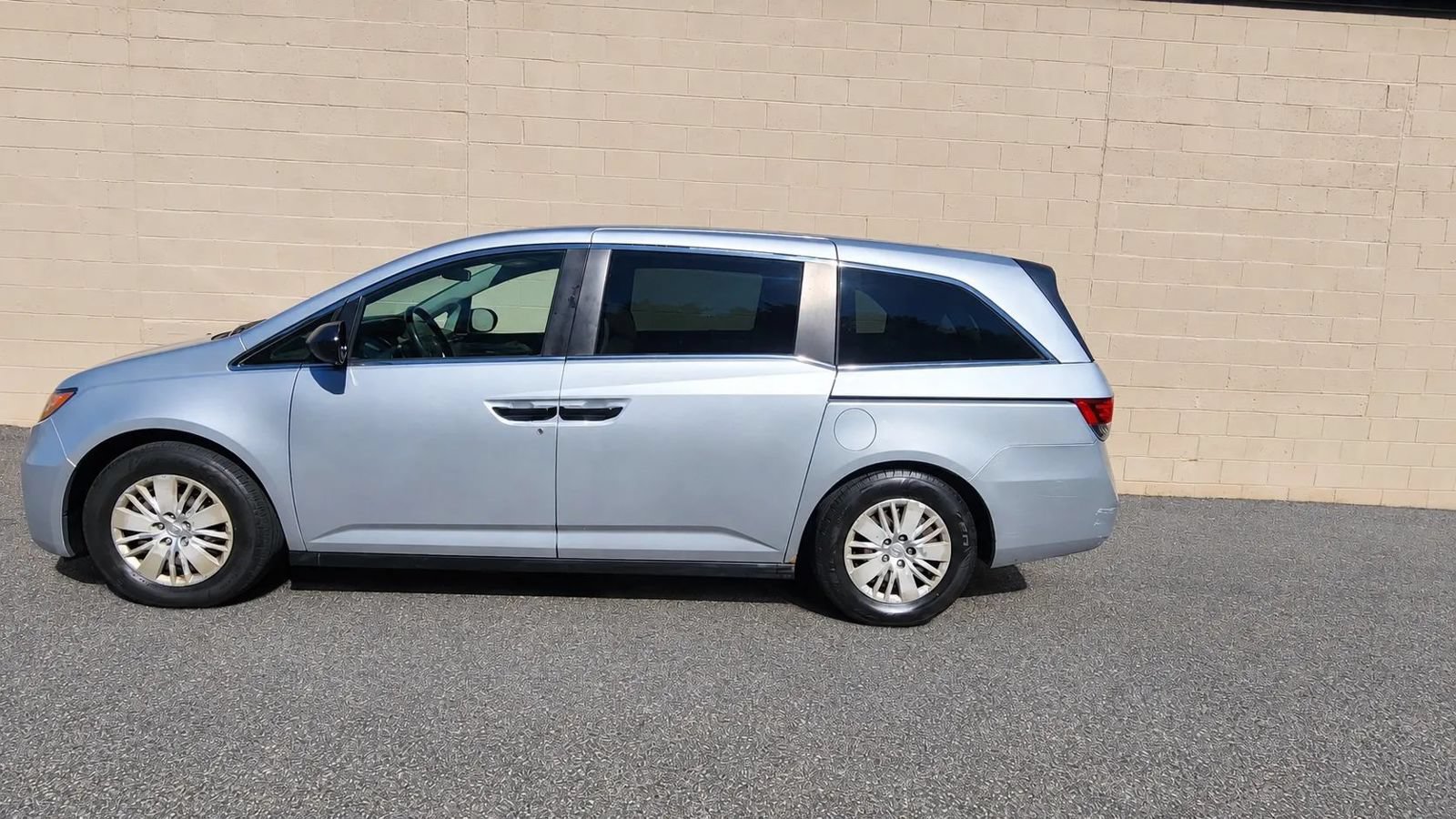 Used 2014 Honda Odyssey LX image 6