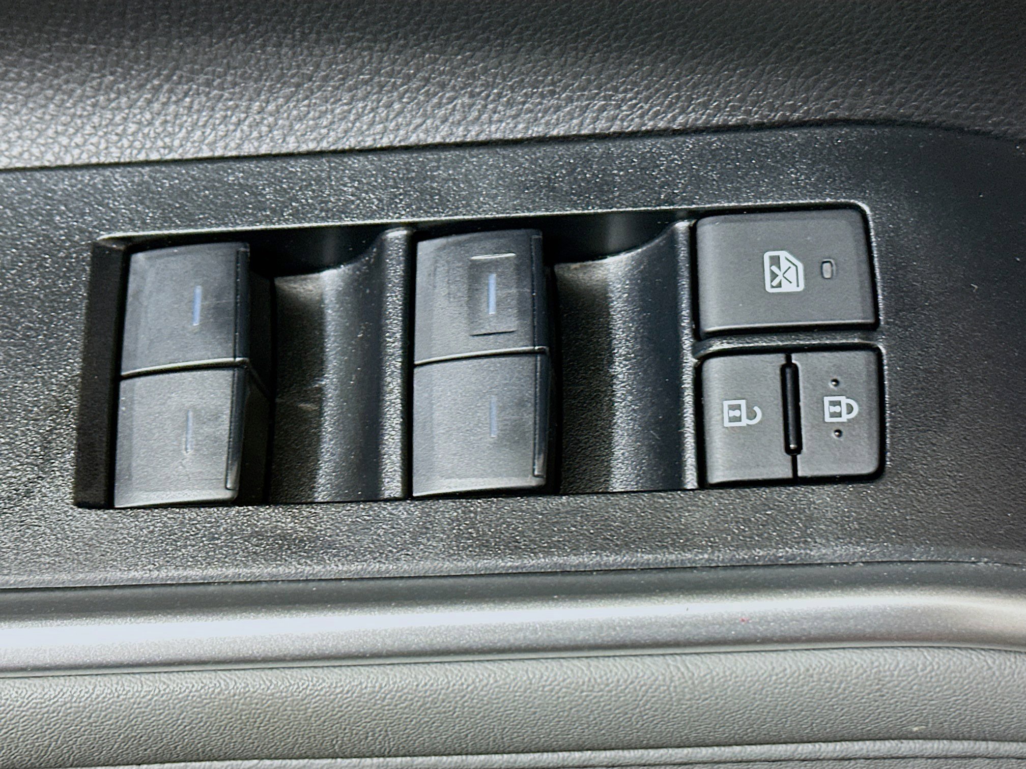 Used 2026 Toyota Highlander XLE image 14