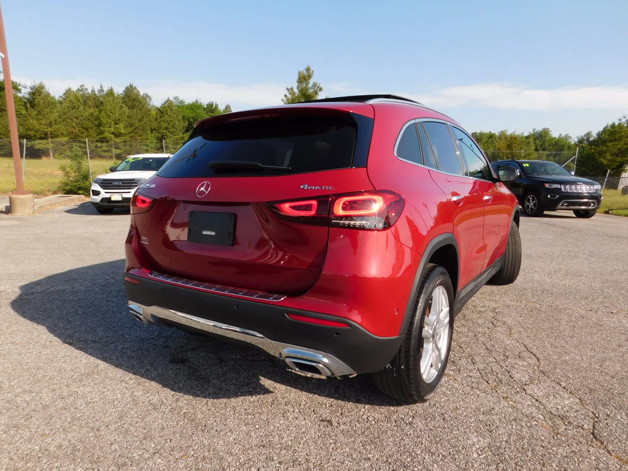 Used 2023 Mercedes-Benz GLA 250 4MATIC w/ Premium Package image 5