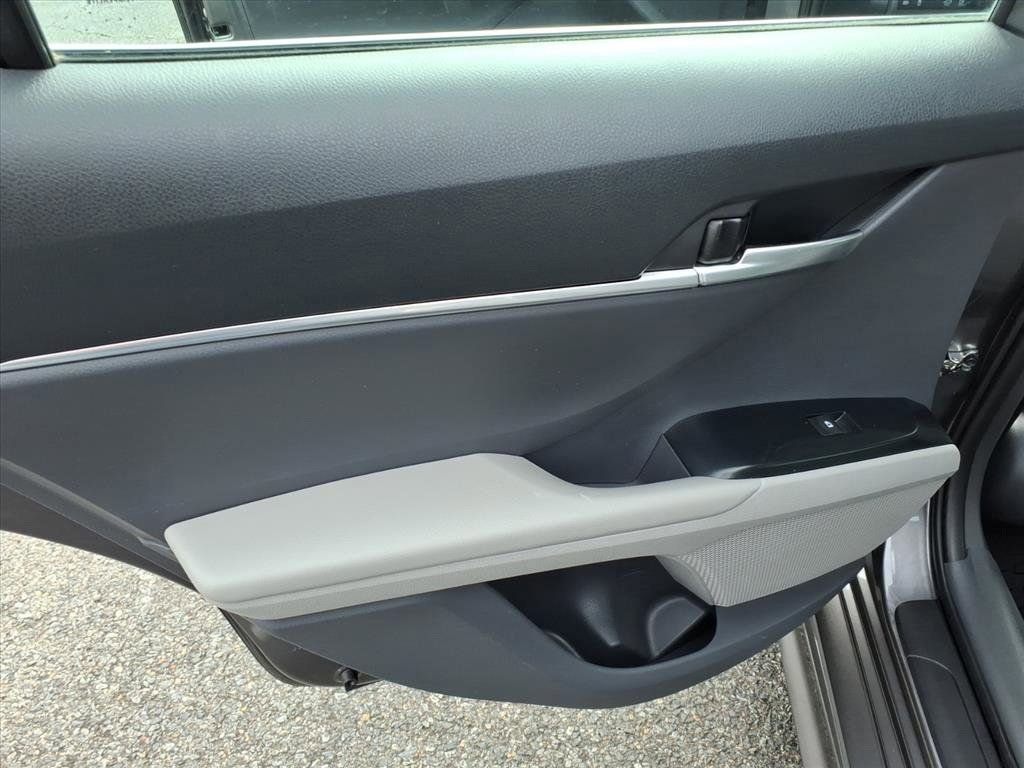 Used 2019 Toyota Camry SE image 20