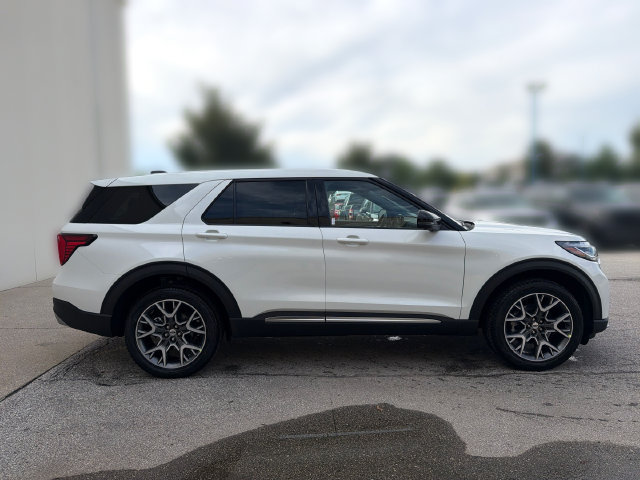 New 2027 Ford Explorer Platinum w/ 3.0L Ultimate Package AWD/4WD image 4