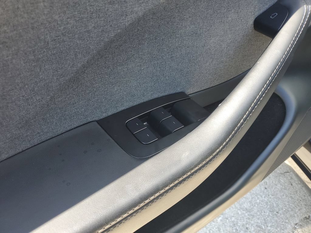 Used 2025 Tesla Model 3 Long Range RWD image 27