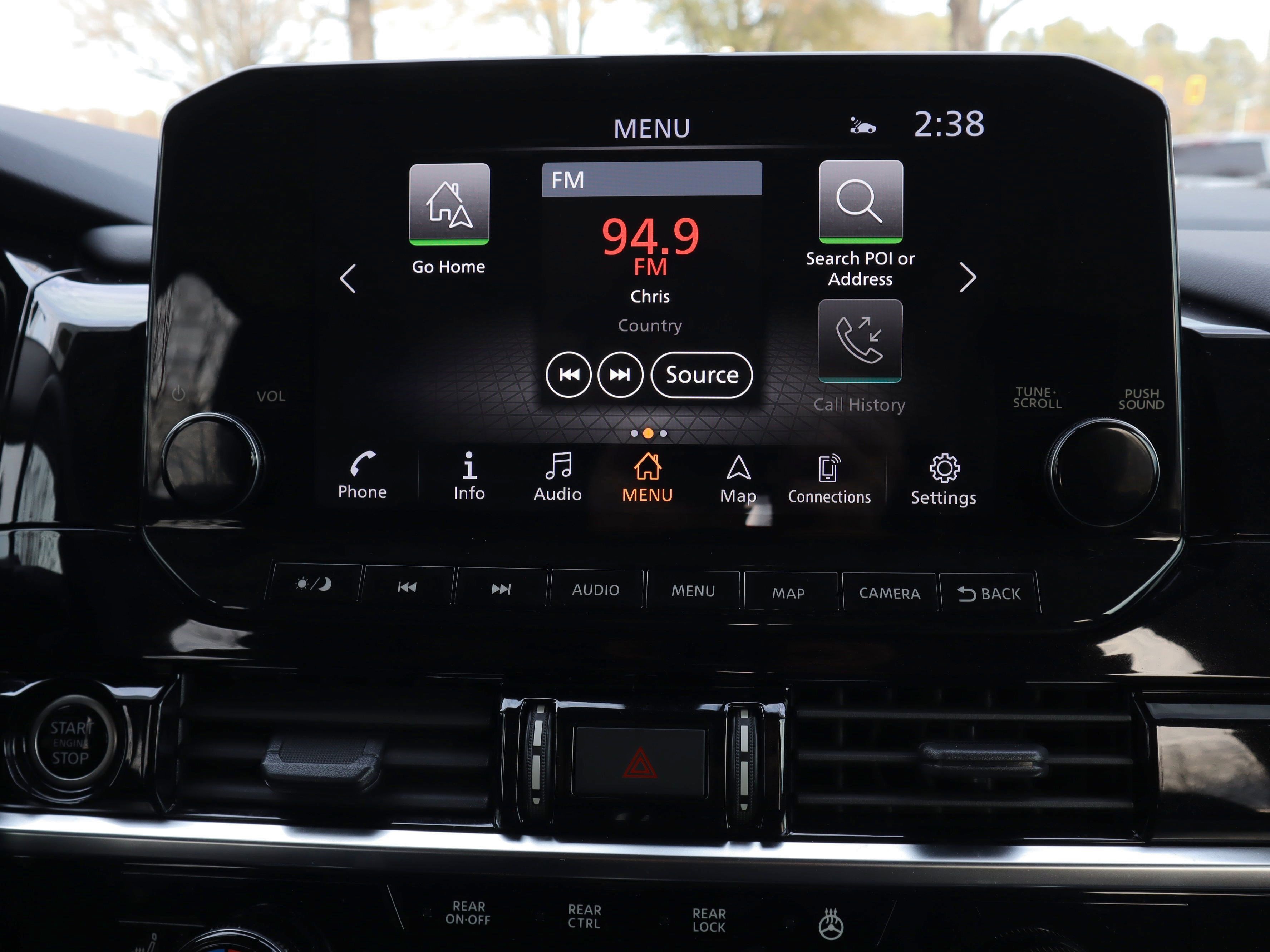 Used 2024 Nissan Pathfinder Platinum image 12