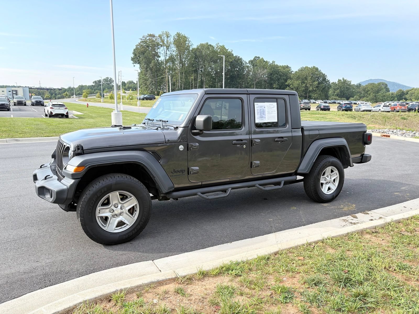 Used 2020 Jeep Gladiator Sport w/ Quick Order Package 24S AWD/4WD image 4