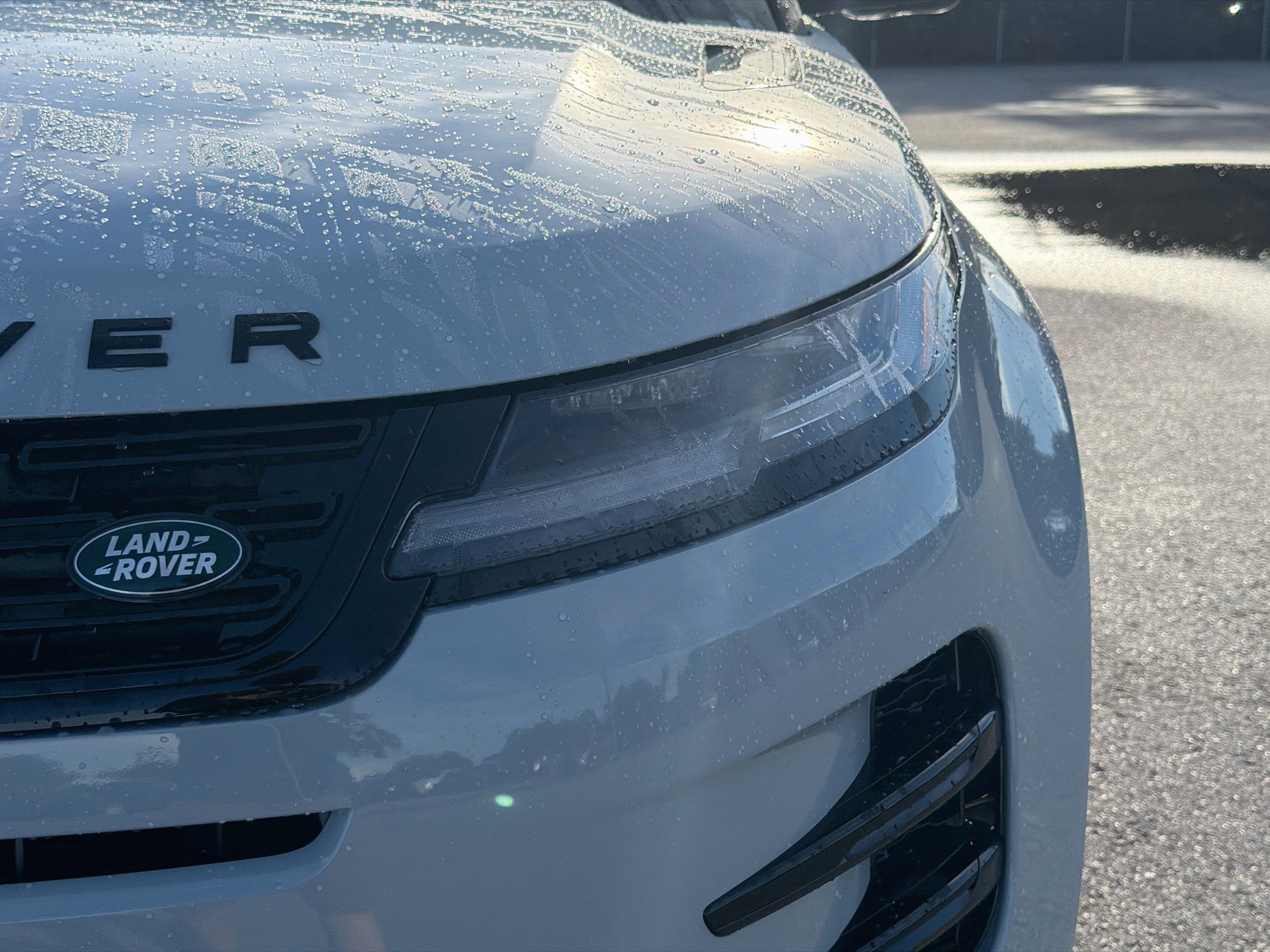 New 2026 Land Rover Range Rover Evoque Hoxton AWD/4WD image 9
