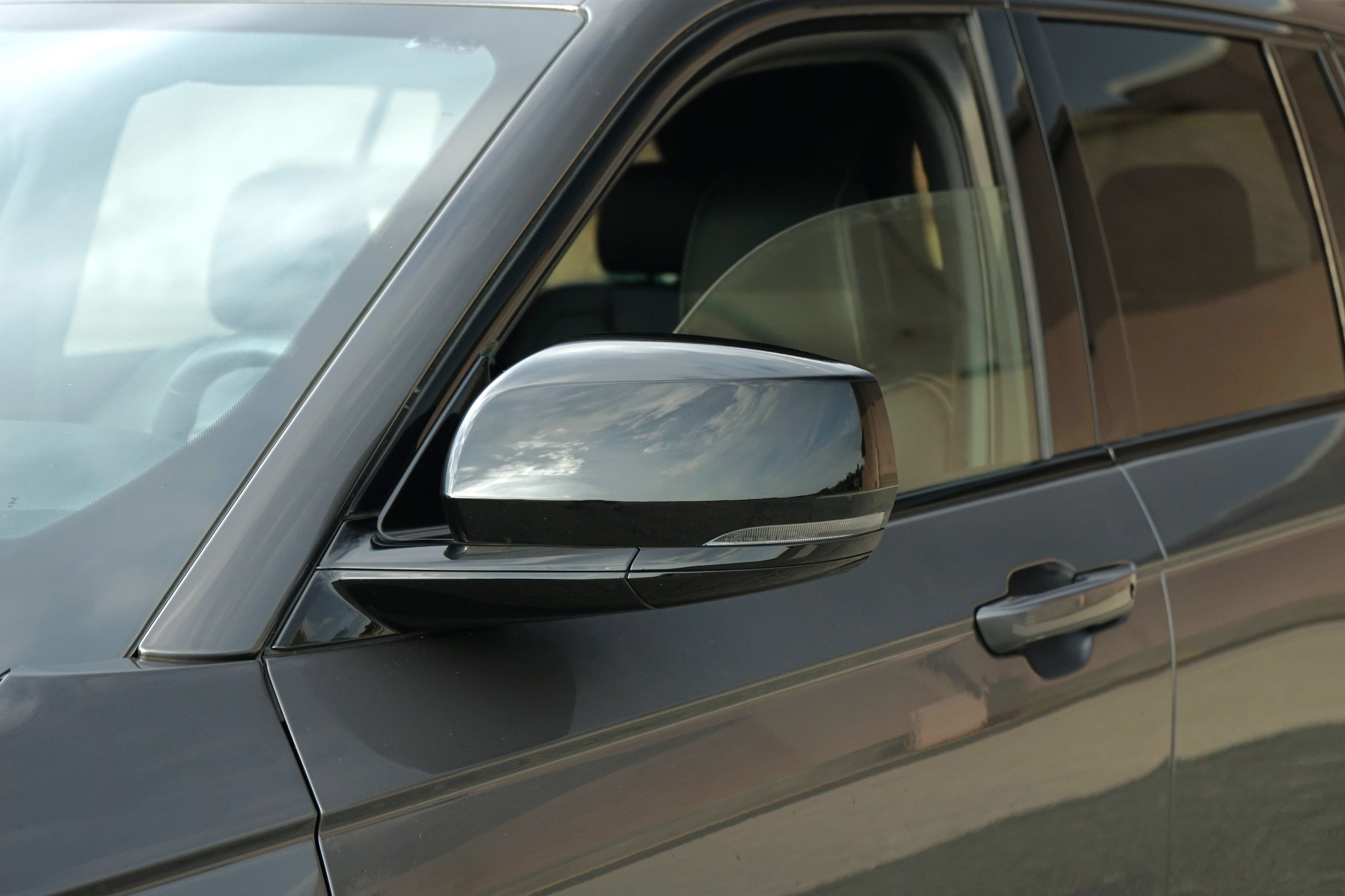Used 2023 Jeep Grand Cherokee Altitude AWD/4WD image 9