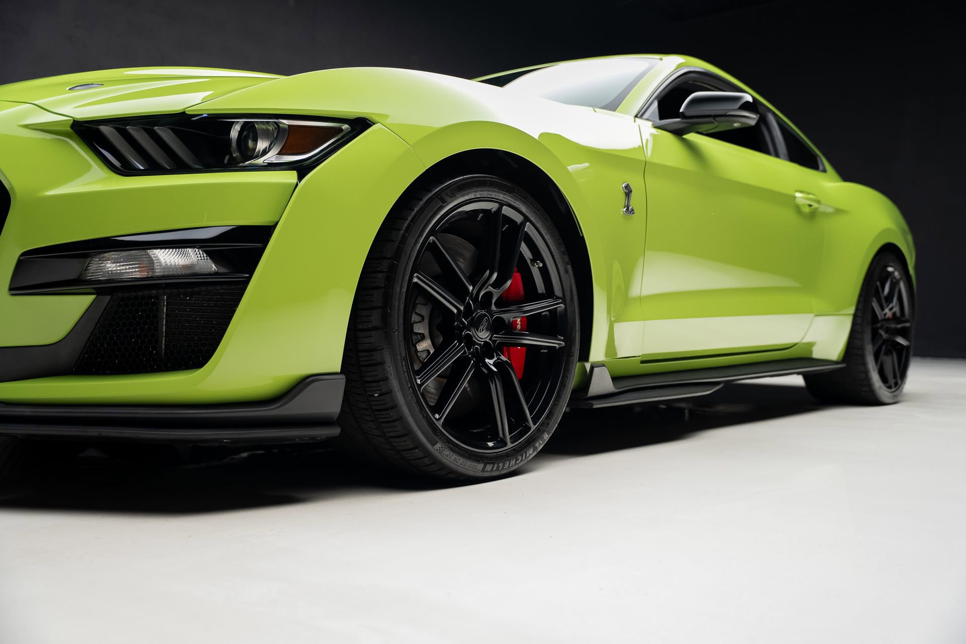 Used 2020 Ford Mustang Shelby GT500 w/ Technology Package image 77