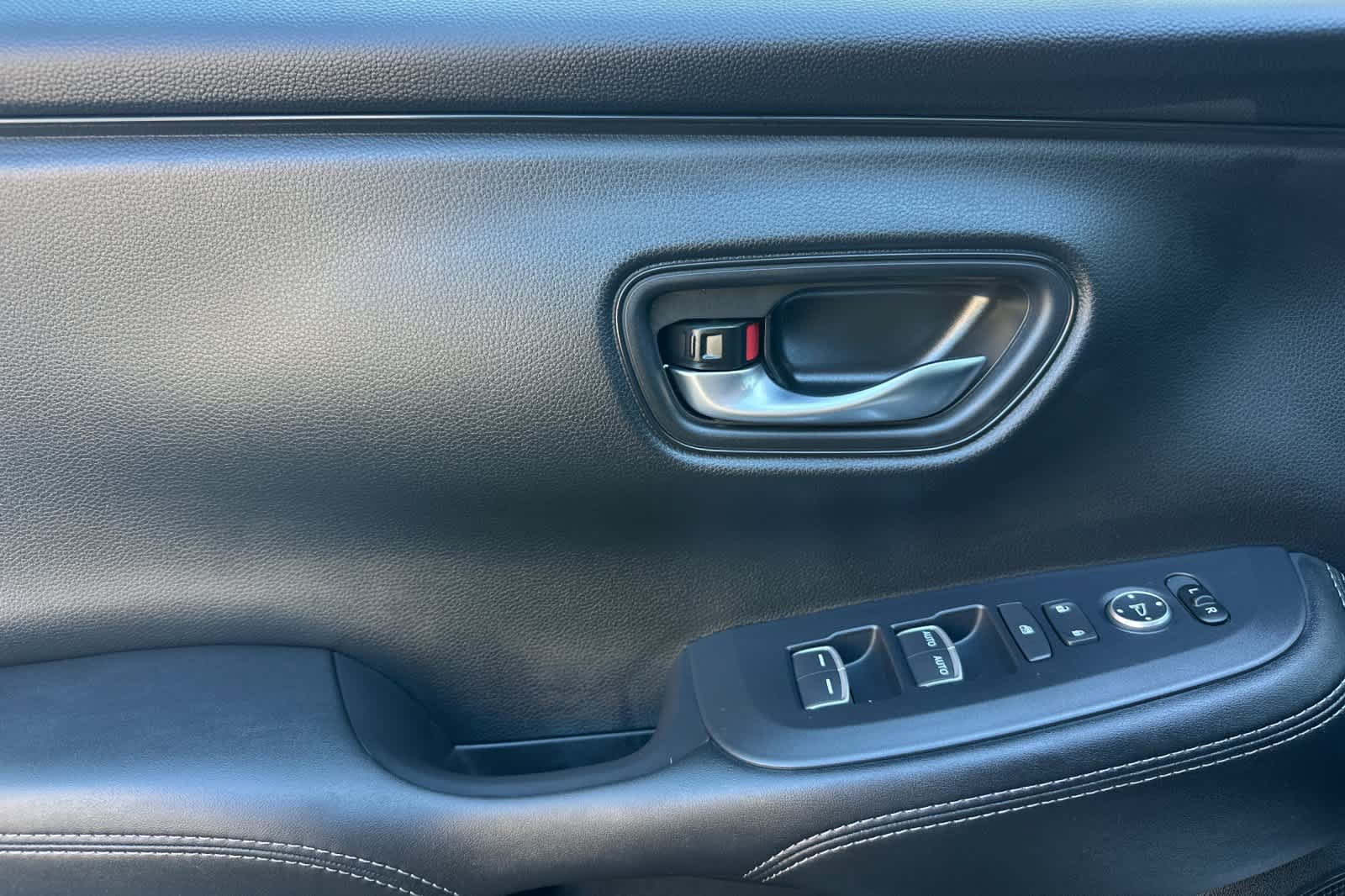 New 2027 Honda HR-V EX-L image 14