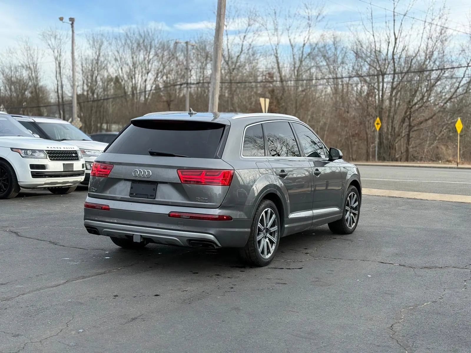 Used 2017 Audi Q7 3.0T Premium Plus image 6