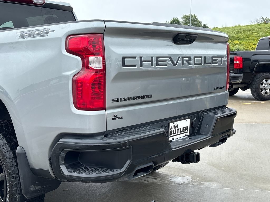 Used 2025 Chevrolet Silverado 1500 Custom Trail Boss w/ Dark Appearance Package AWD/4WD image 52