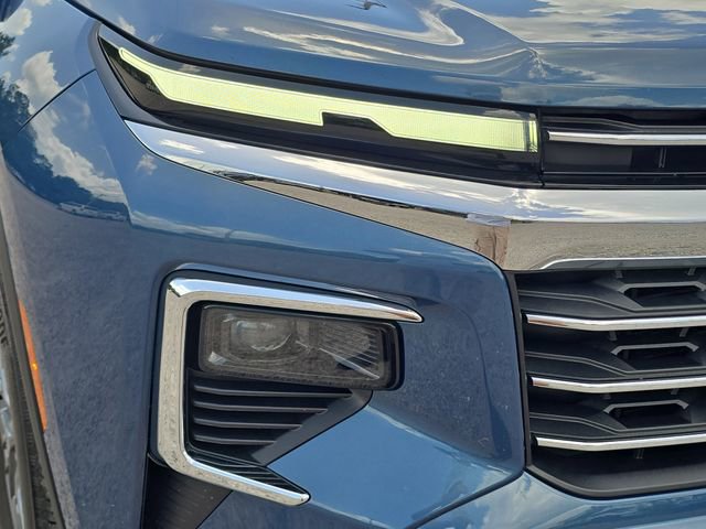 Used 2025 Chevrolet Traverse LT w/ LPO, Floor Liner Package FWD image 7