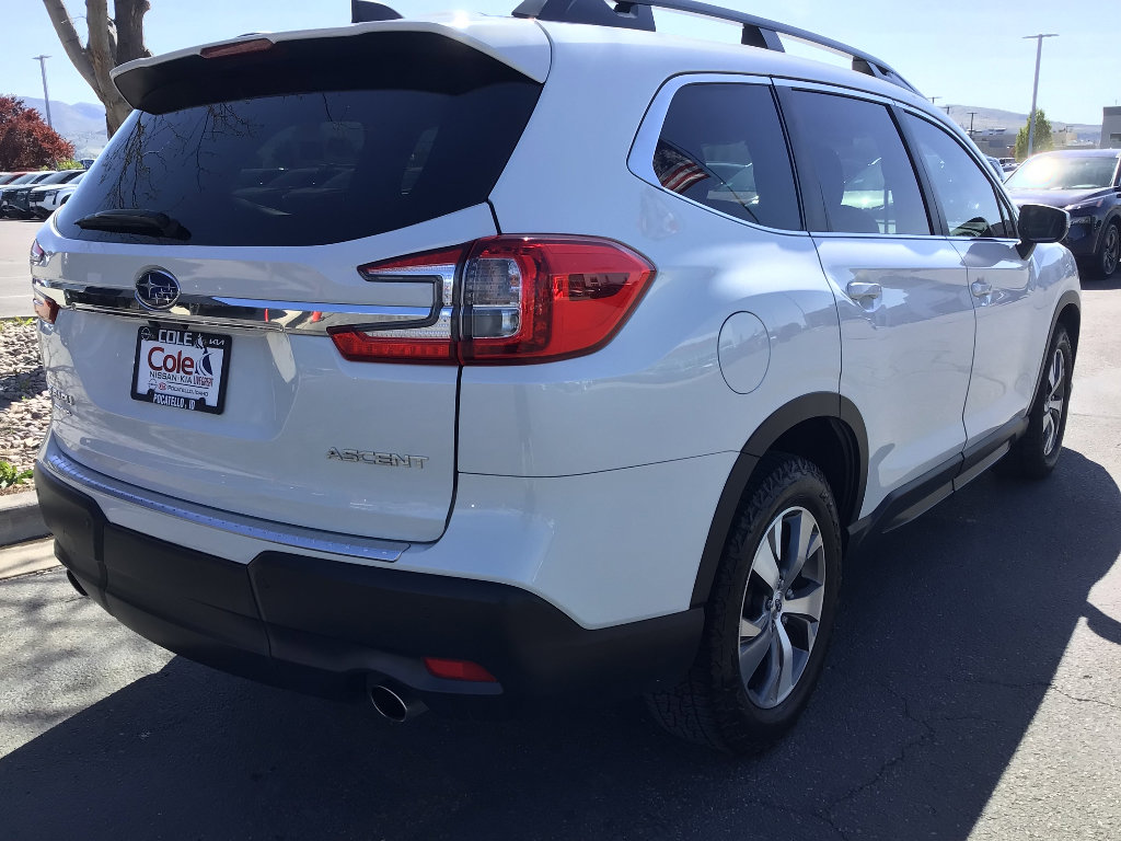 Used 2023 Subaru Ascent Premium w/ Convenience Package AWD/4WD image 4