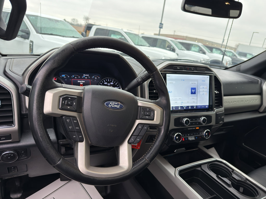 Used 2022 Ford F250 Lariat w/ Black Appearance Package image 9
