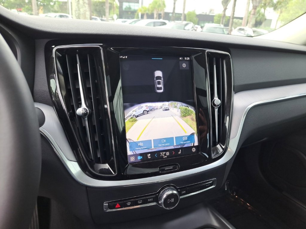 Used 2025 Volvo S60 B5 Core image 22