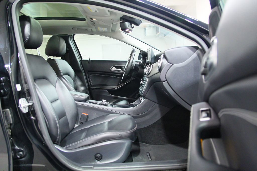 Used 2015 Mercedes-Benz GLA 250 4MATIC image 21