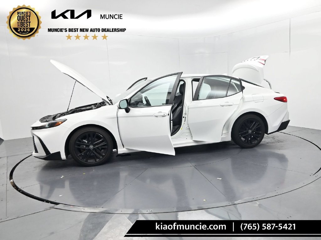 Used 2025 Toyota Camry SE FWD image 61