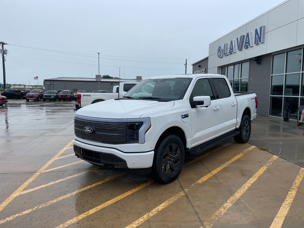 New 2025 Ford F150 Lightning Lariat AWD/4WD image 3