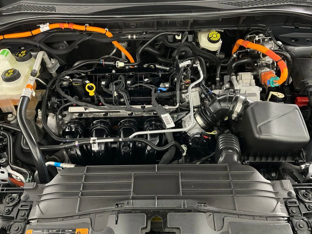 Used 2022 Ford Escape SE w/ Convenience Package FWD image 9