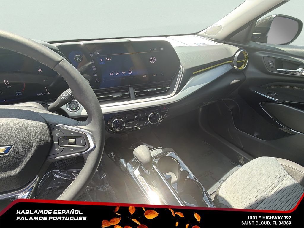 Used 2024 Chevrolet Trax LT w/ Driver Confidence Package FWD image 17