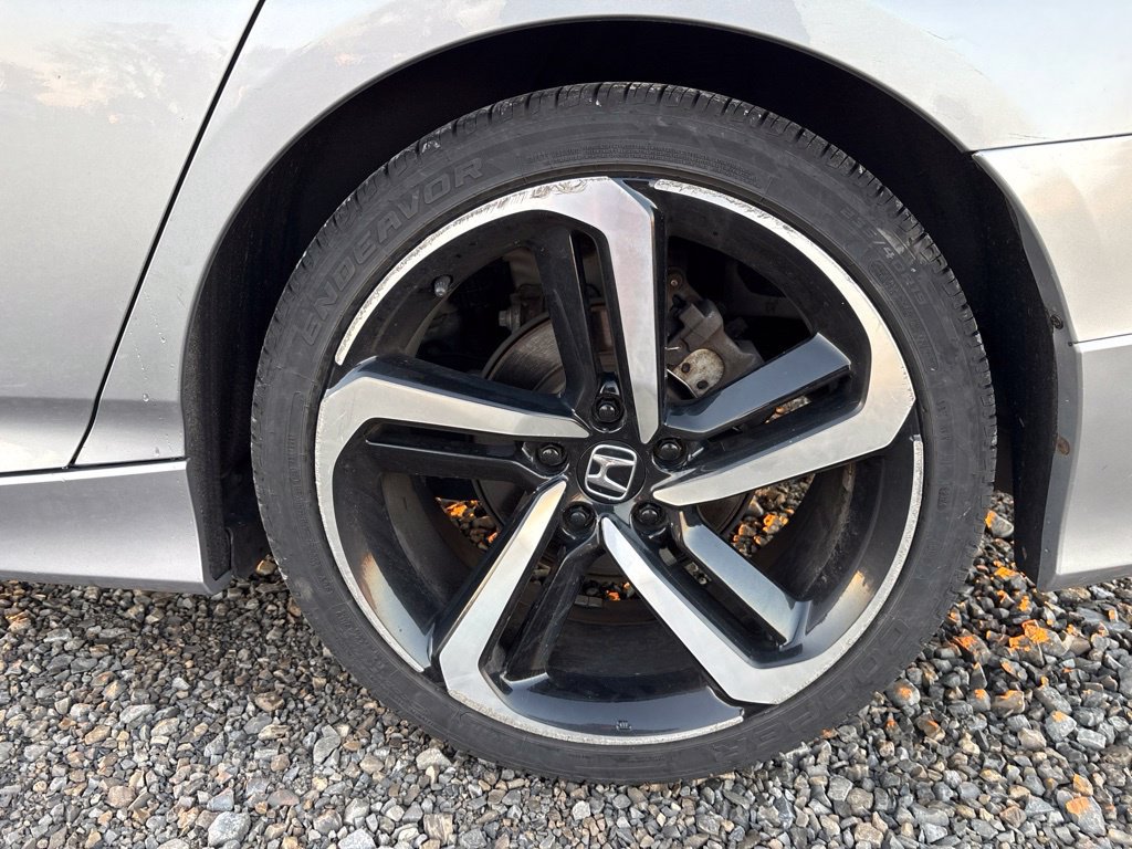 Used 2018 Honda Accord Sport image 6