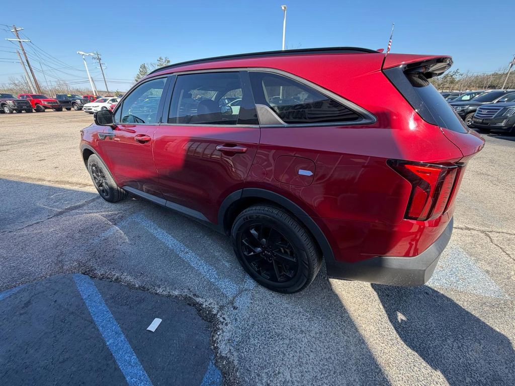 Used 2021 Kia Sorento S AWD/4WD image 4