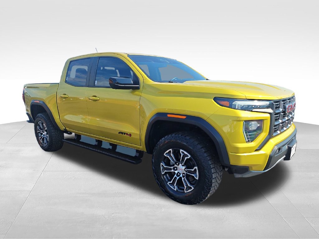 Used 2023 GMC Canyon AT4 w/ Technology Package AWD/4WD image 8