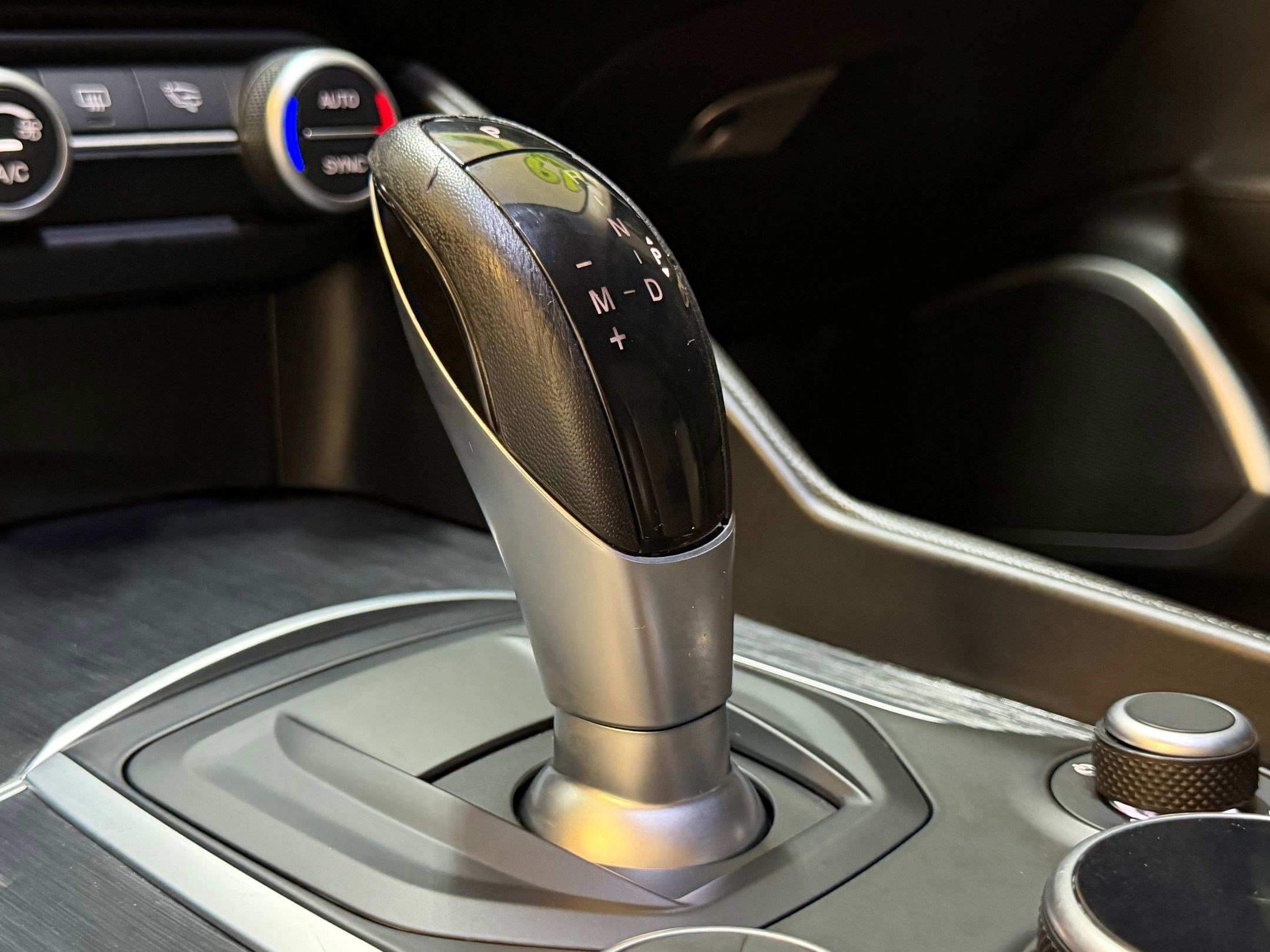 Used 2019 Alfa Romeo Giulia w/ Nero Edizione RWD image 27