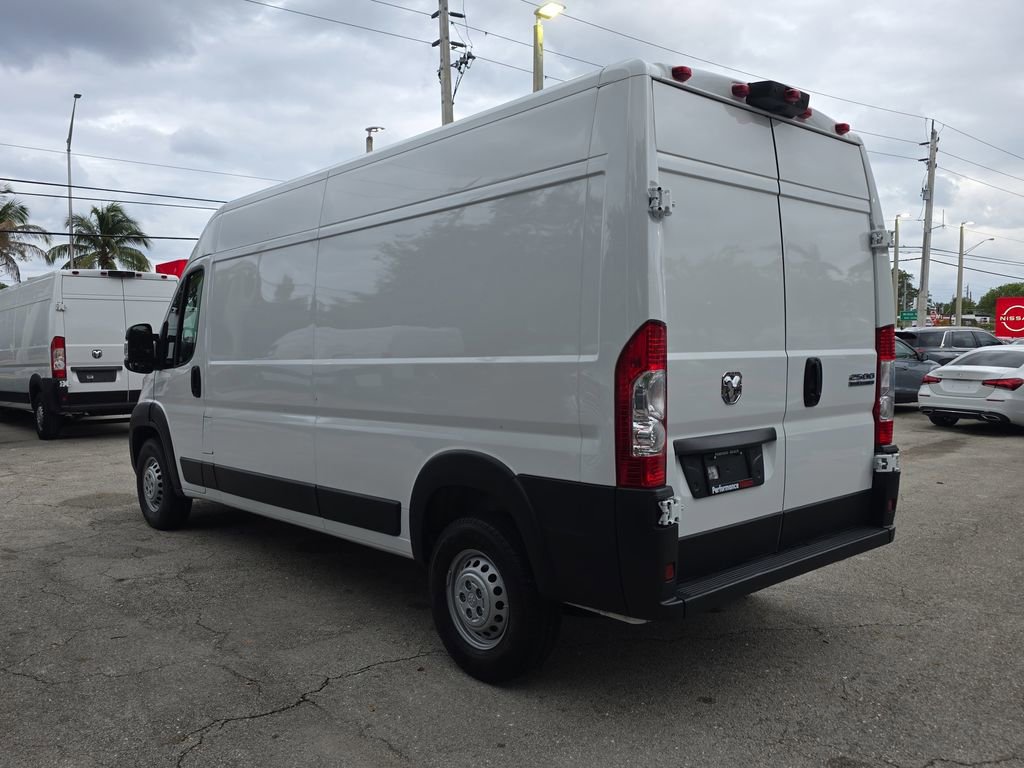 Used 2025 RAM ProMaster 2500 w/ Convenience Group FWD image 6