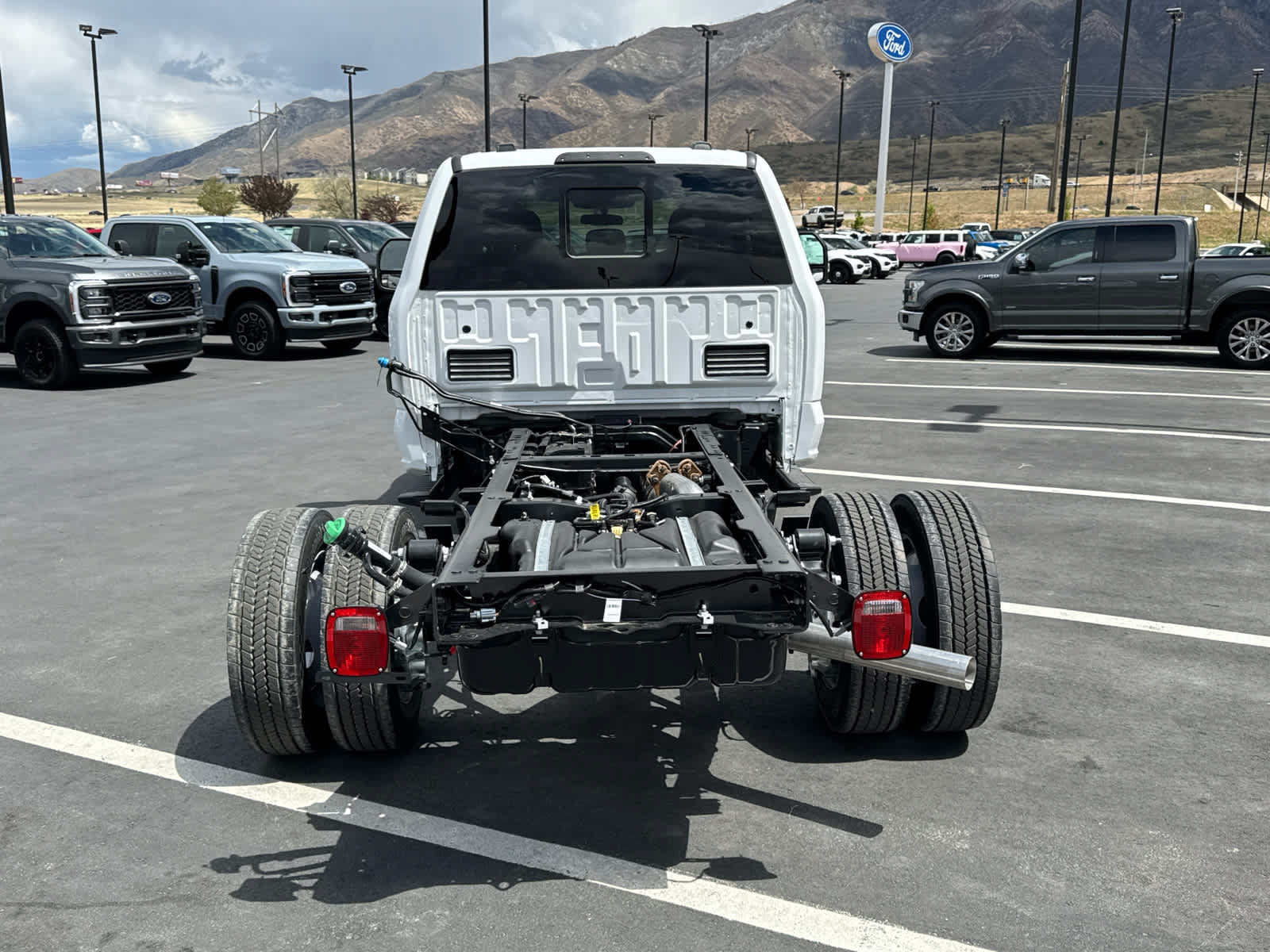 New 2026 Ford F550 4x4 SuperCab Super Duty w/ XL Chrome Package image 9