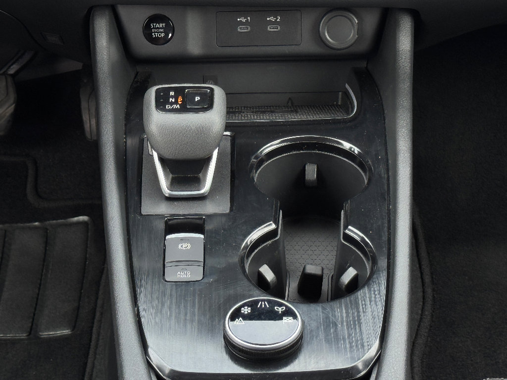 Used 2024 Nissan Rogue SL image 12