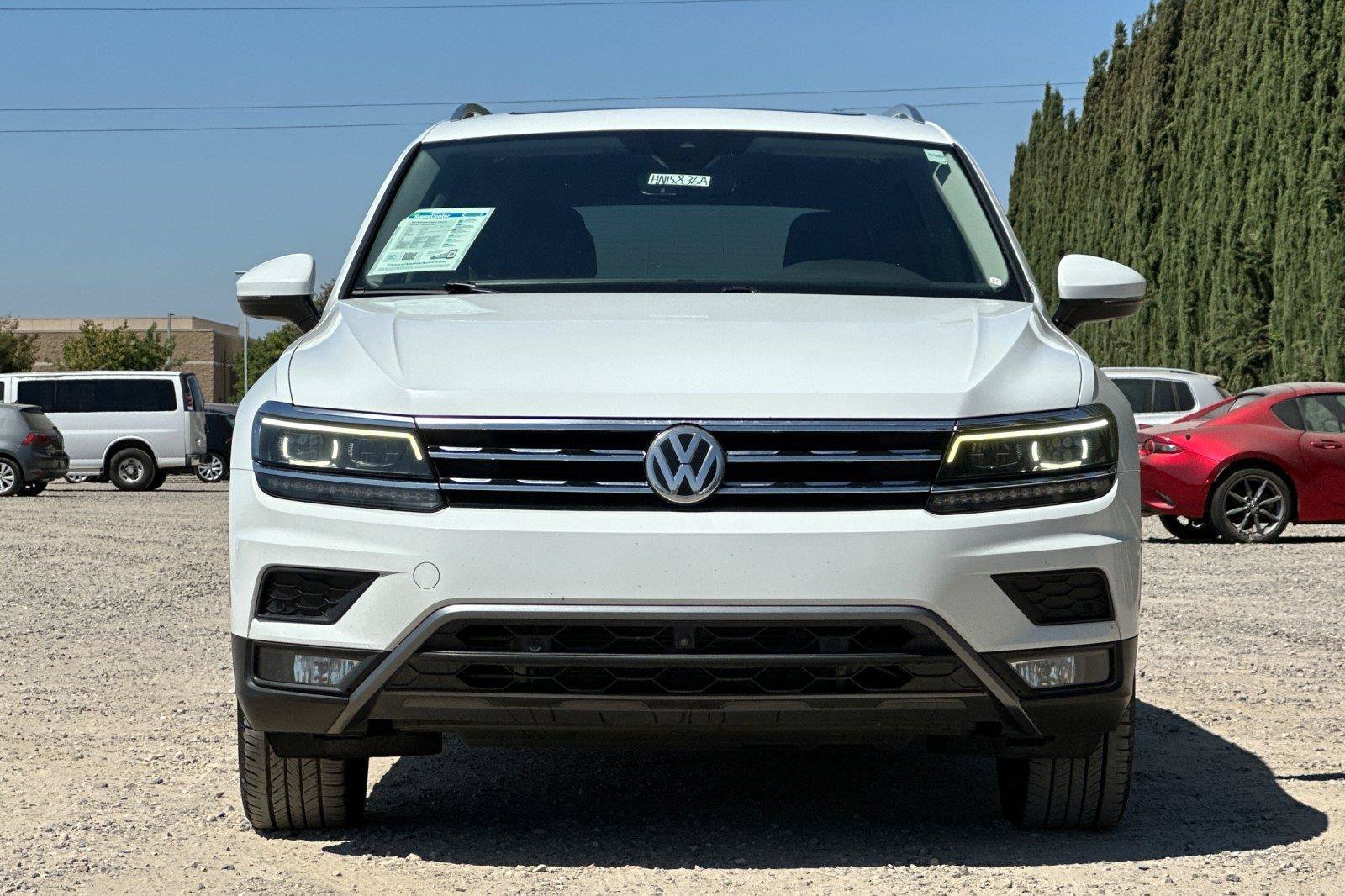 Used 2018 Volkswagen Tiguan SEL Premium AWD/4WD image 8