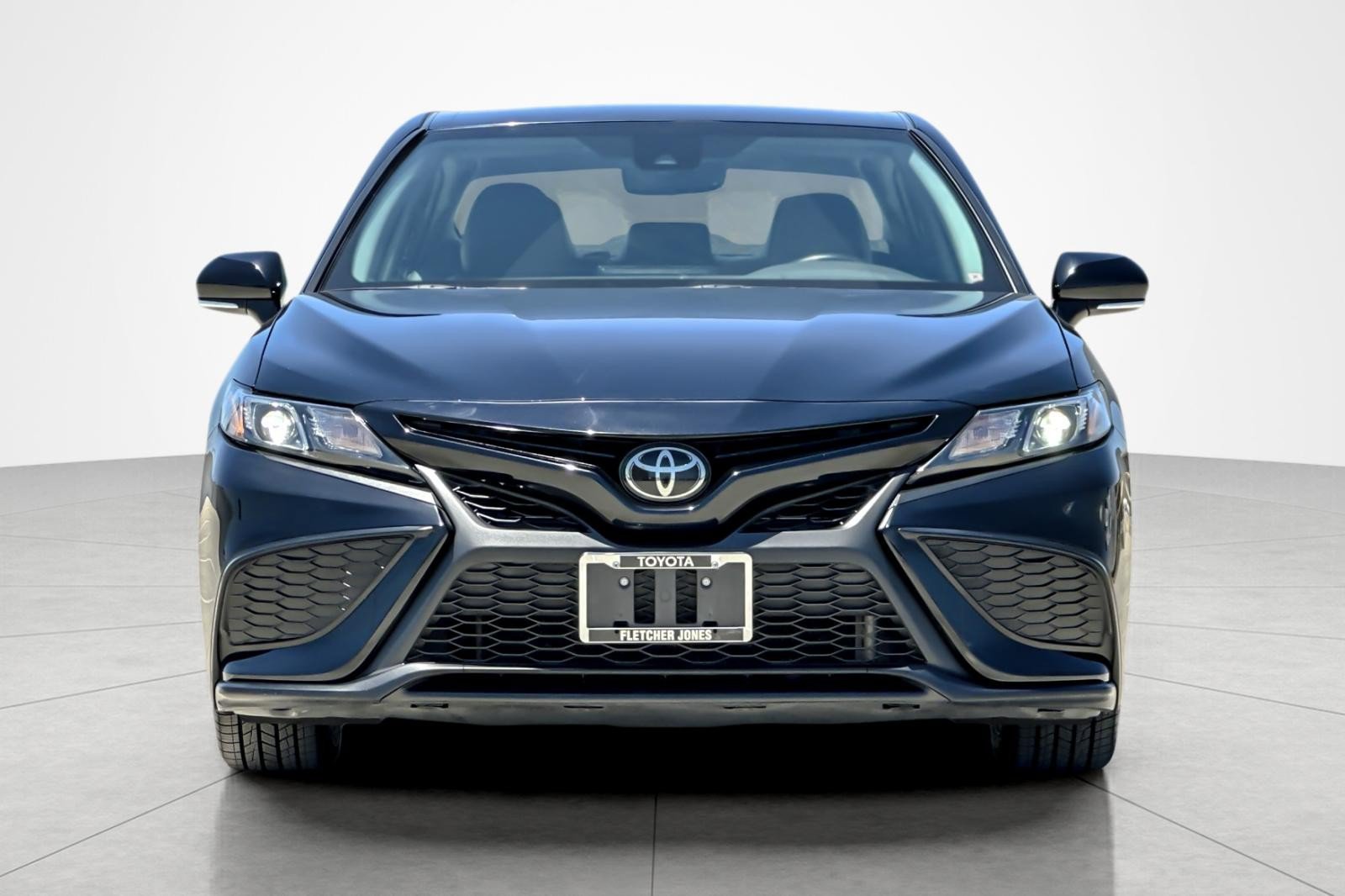 Certified 2022 Toyota Camry SE FWD image 8