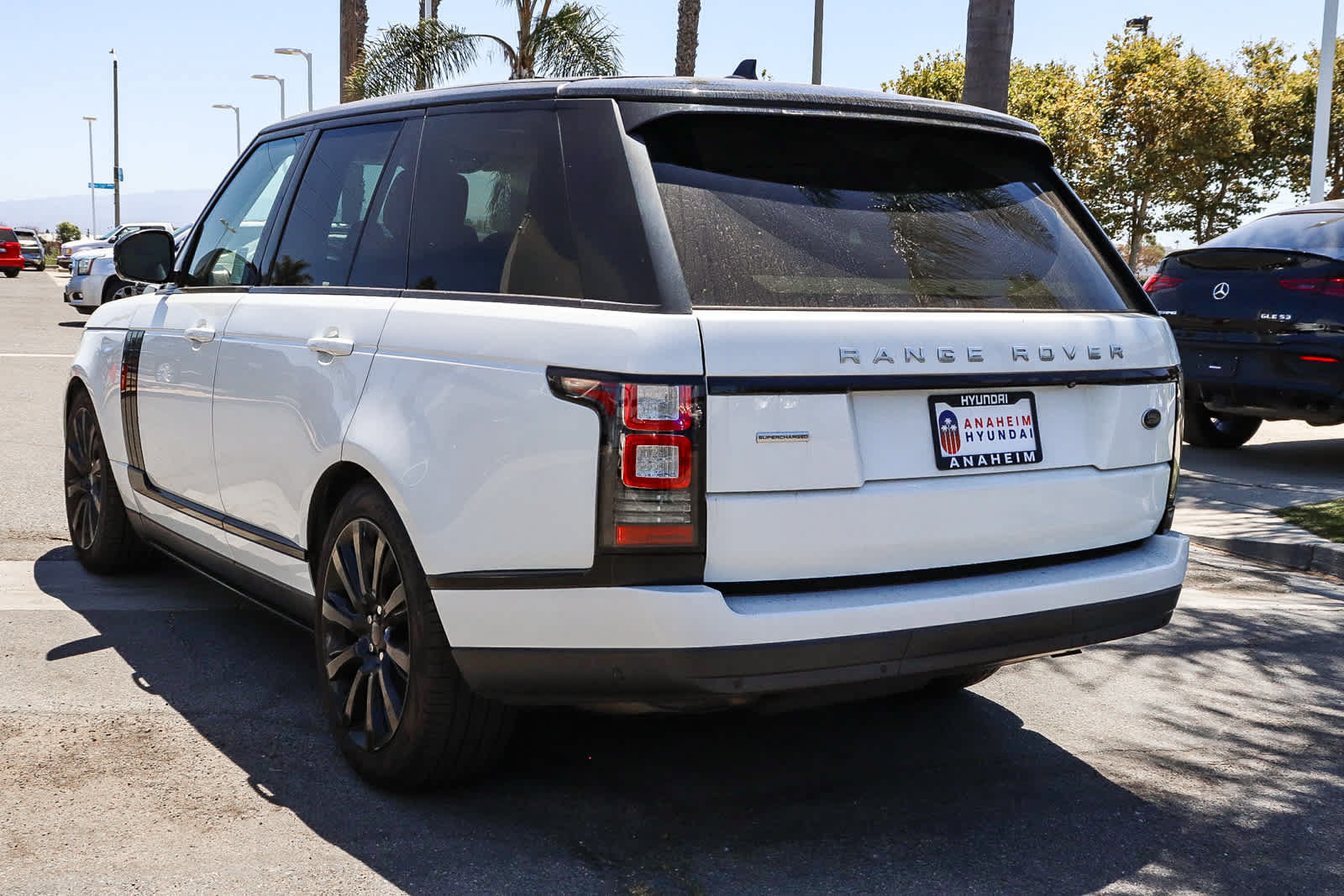 Used 2015 Land Rover Range Rover Supercharged AWD/4WD image 8