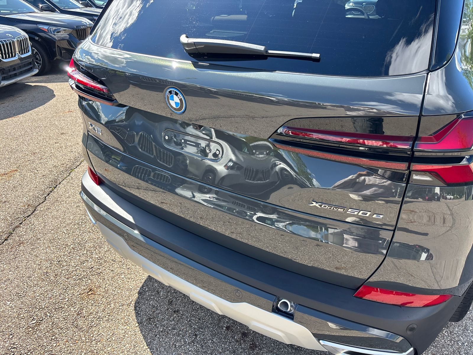 New 2026 BMW X5 xDrive50e w/ Climate Comfort Package AWD/4WD image 9