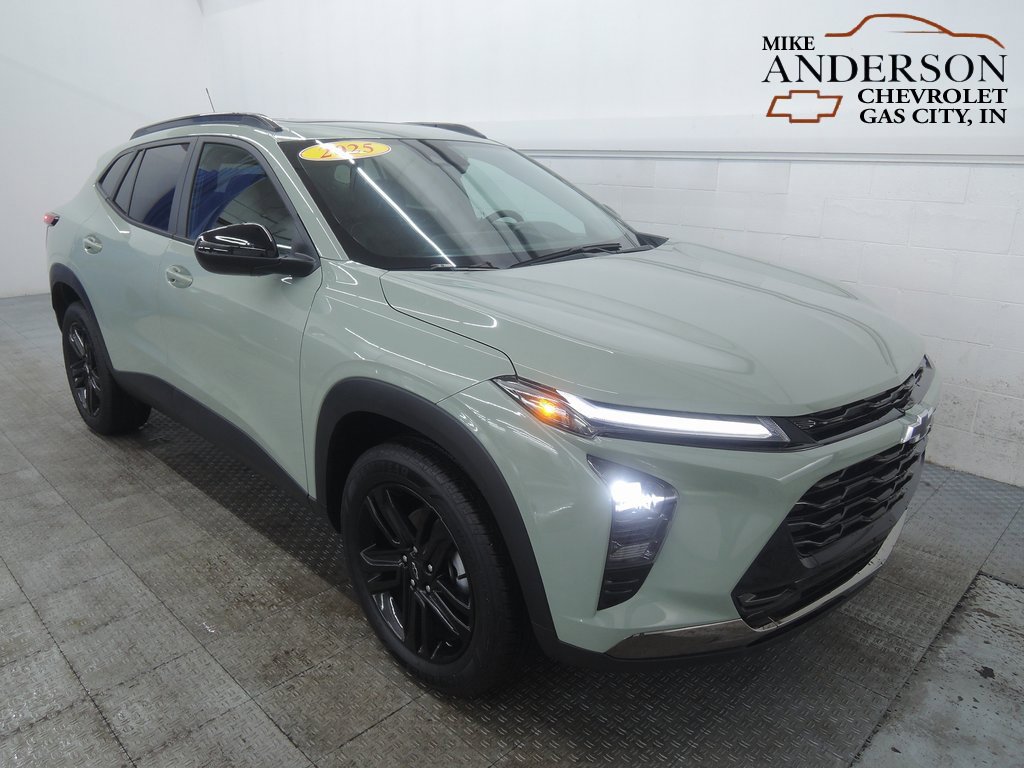 Used 2025 Chevrolet Trax ACTIV w/ Sunroof Package