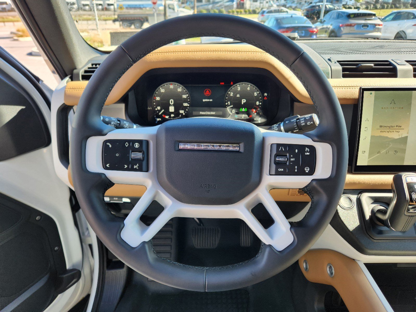 Used 2025 Land Rover Defender 110 X-Dynamic SE AWD/4WD image 15