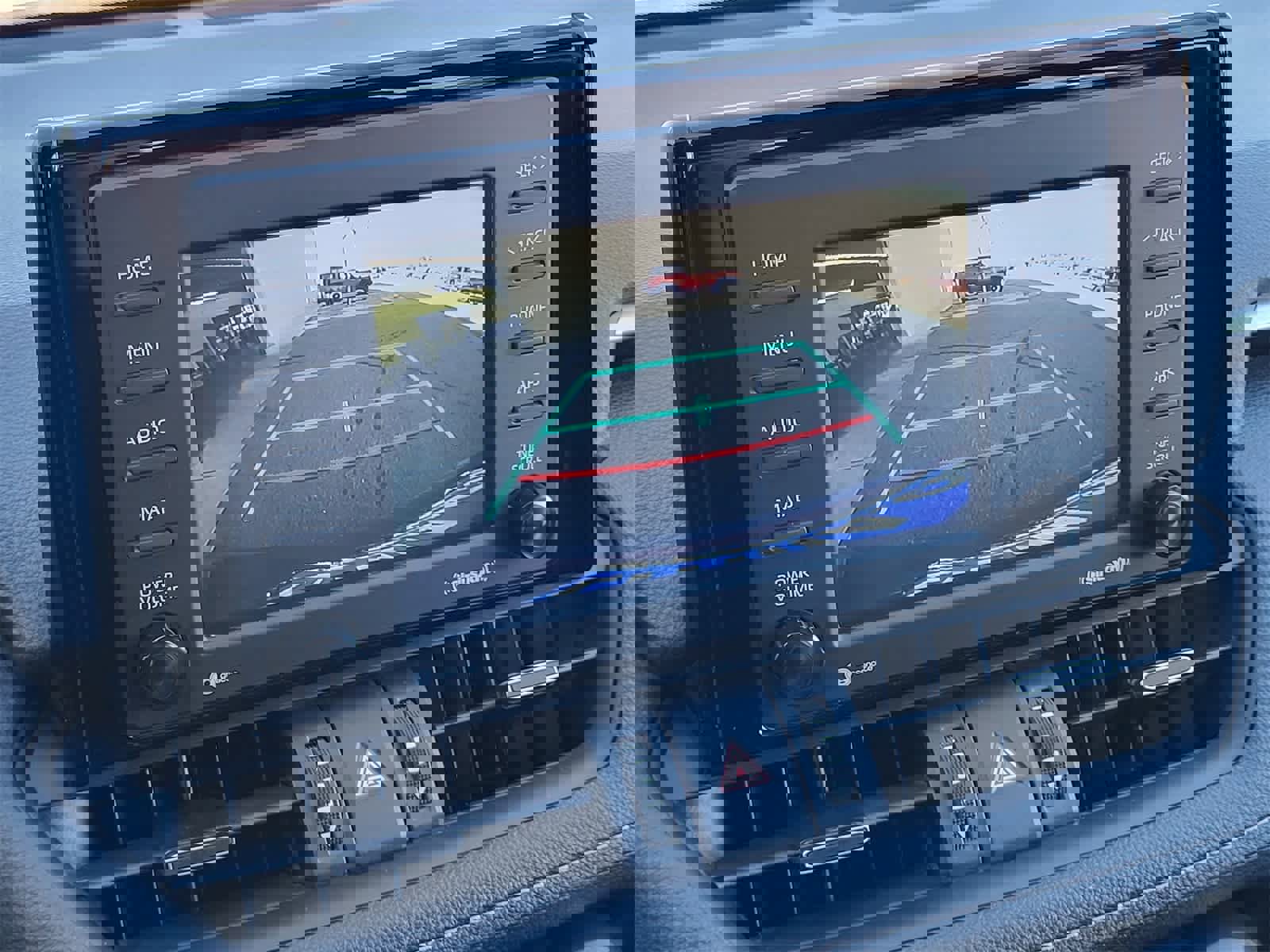 Used 2020 Toyota RAV4 XLE Premium image 16